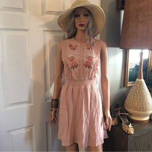 Summer Dress Sleeveless Embroidered Appliqué Boho Comfort Never Worn *FLAW* sz M